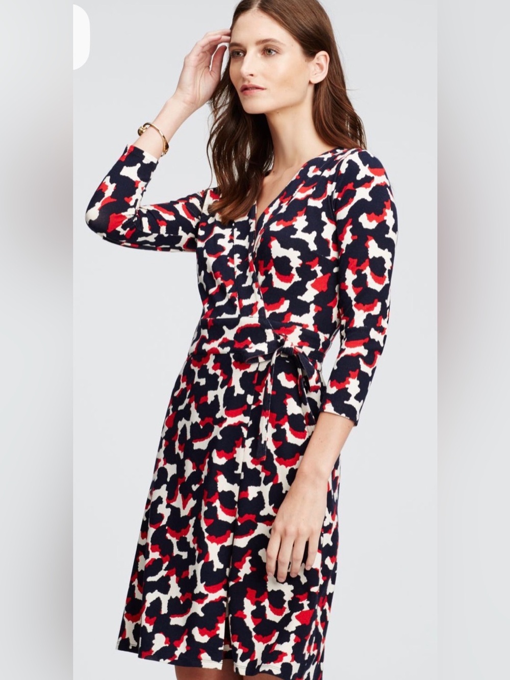 Ann Taylor Abstract Red White Navy Blue V-Neck Midi Wrap Dress Size 8.